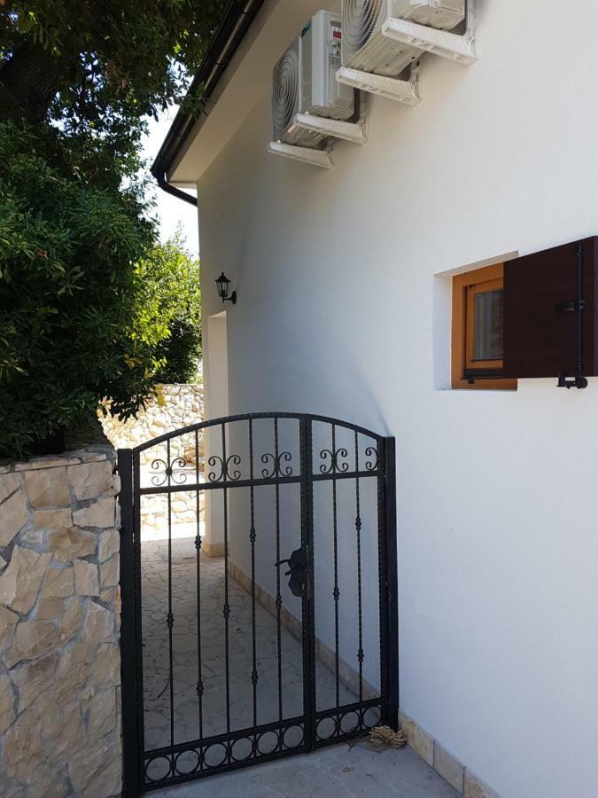 Apartments Jungic, Rab Banjol 外观 照片