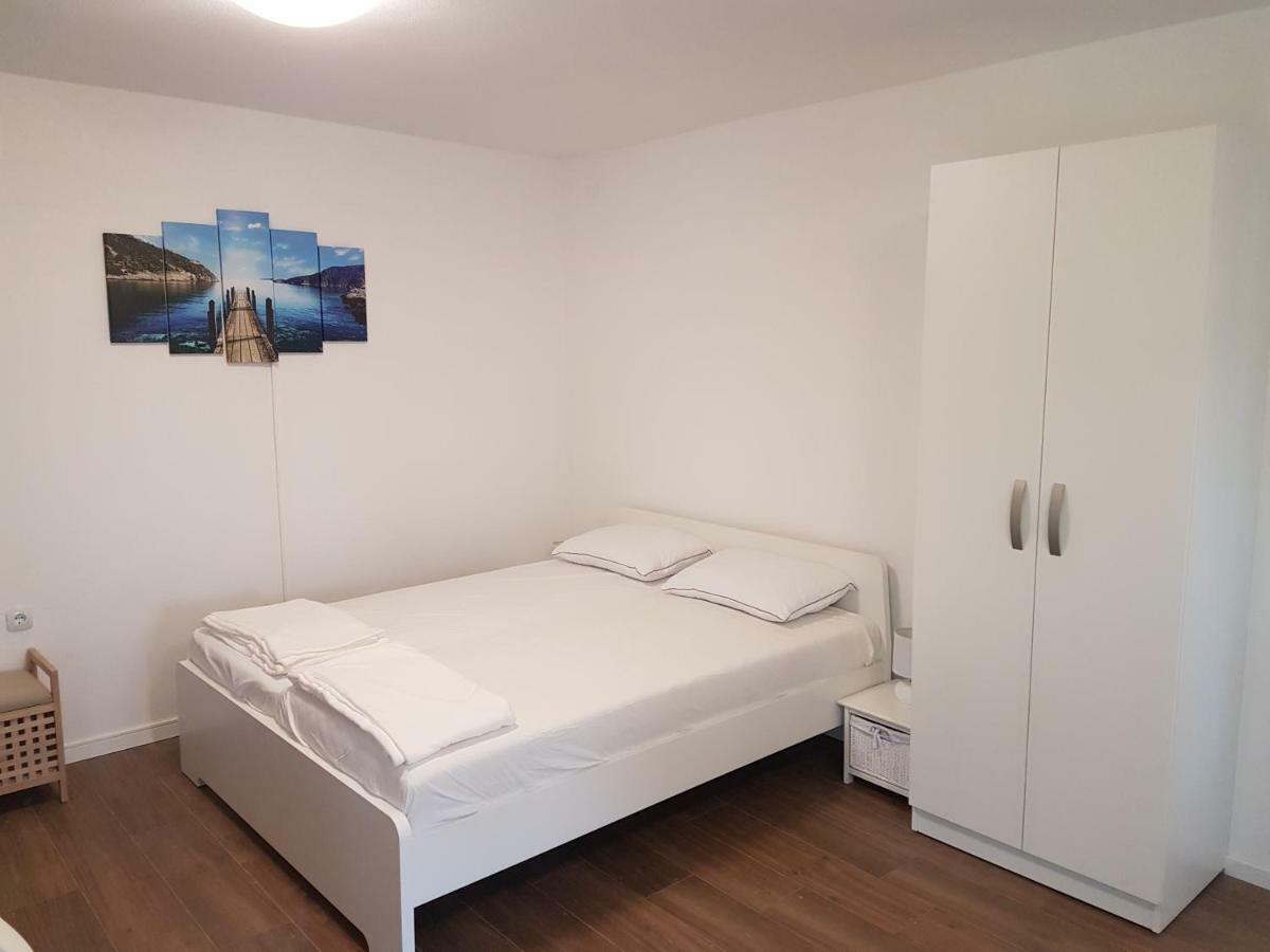 Apartments Jungic, Rab Banjol 外观 照片